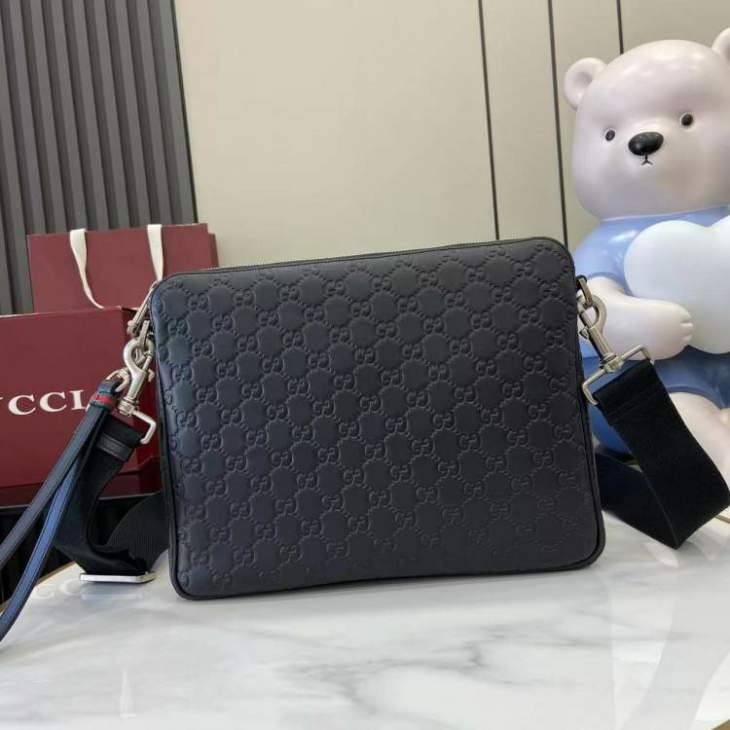 Picture of Gucci Mens Bags _SKUfw220372206fw